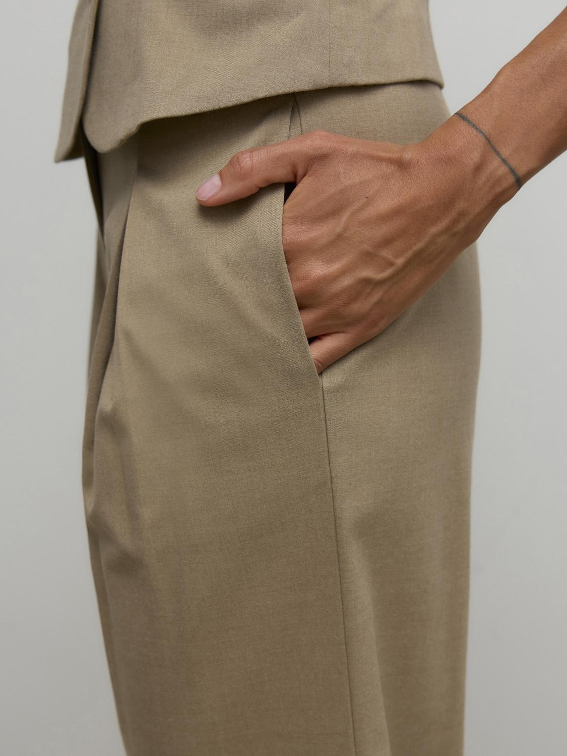 model_shot-detail